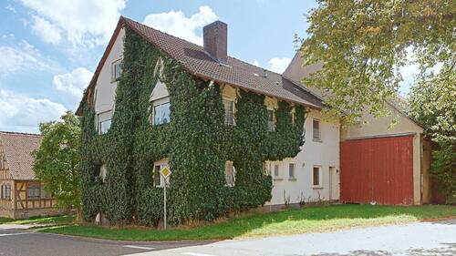 Bild 3 - 8 Zimmer Bauernhaus, Landhaus in Adelshofen