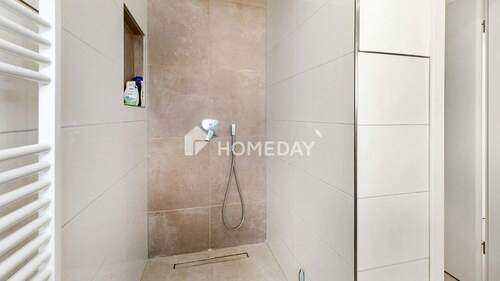 1. OG Badezimmer 2 - 