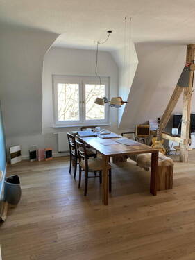 Wohnzimmer 2 - 3 Zimmer Etagenwohnung zum Kaufen in Hannover