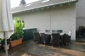 ca. 40 m² große Dachterrasse mit hochwertigem Bangkiraiboden - 