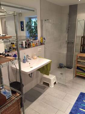 Bad_1.jpg - 4 Zimmer Etagenwohnung zur Miete in Kolitzheim