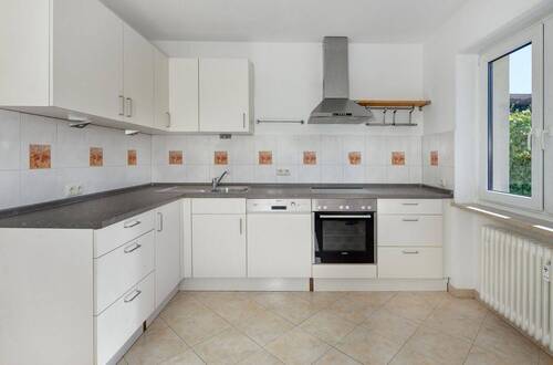 vollausgestattete Einbauküche - 