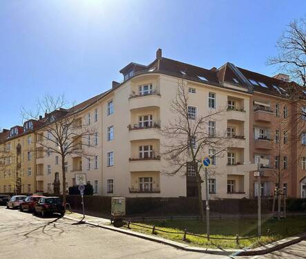 IMG_1899_ShiftN - 4 Zimmer Etagenwohnung zum Kaufen in Berlin