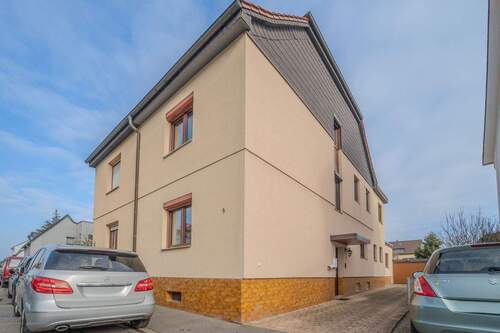 Außenansicht - 7 Zimmer Doppelhaushälfte zum Kaufen in Ilvesheim