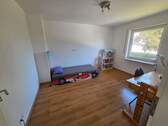Schlafzimmer Kind 1 1.OG - 