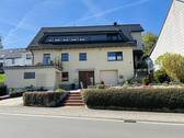 Frontbild - 8 Zimmer Mehrfamilienhaus, Wohnhaus zum Kaufen in Dahlem