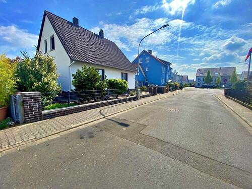 HAUSANSICHT SEITLICH - 
