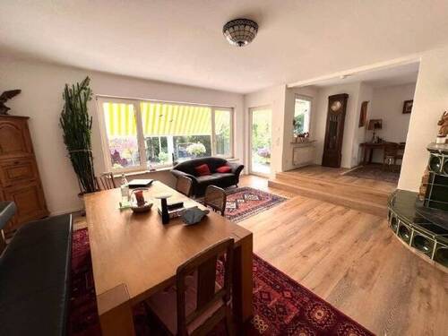 5 - 8 Zimmer Mehrfamilienhaus, Wohnhaus in Wutöschingen