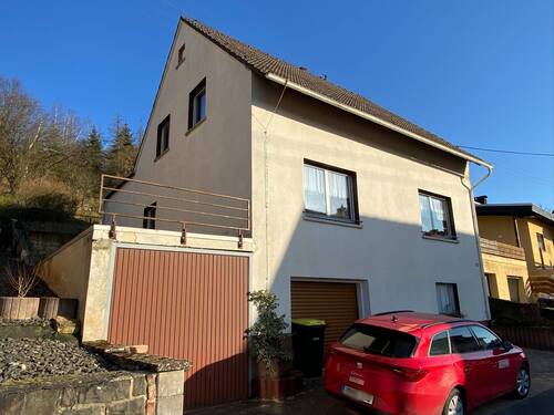 Ansicht seitlich - 6 Zimmer Einfamilienhaus zum Kaufen in Monzingen