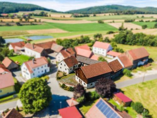 Bild 2 - 6 Zimmer Bauernhaus, Landhaus zum Kaufen in Schmidgaden