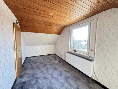 Zimmer 2 im Dachgeschoss - 
