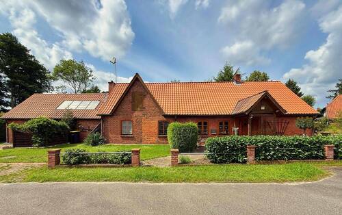 Frontansicht - Mehrfamilienhaus, Wohnhaus mit 140,00 m&sup2; in Neu Darchau zum Kaufen