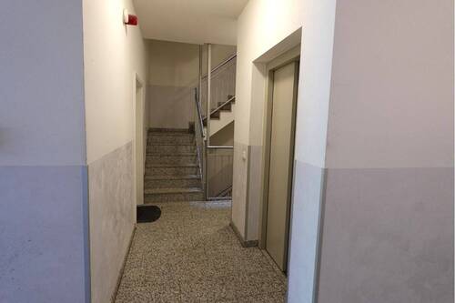 Hausflur - 3 Zimmer Etagenwohnung in Solingen