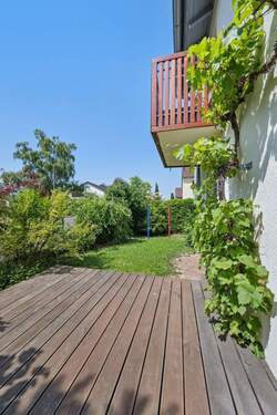 Blick von der Terrasse - Einfamilienhaus mit 122,50 m² in Freiberg am Neckar zum Kaufen