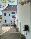 Blick aus dem Garten zum Haus - 