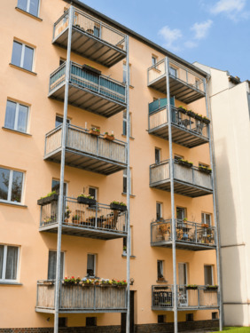 Rückfassade - Etagenwohnung mit 63,40 m&sup2; in Leipzig zum Kaufen