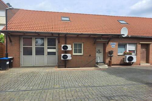 Hausansicht - Attraktive Gewerbeeinheit mit Büroflächen, Lager und Entwicklungspotenzial in Duisburg-Buchholz