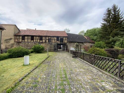 Scheune als Teil der Stadtmauer - Mehrfamilienhaus, Wohnhaus mit 650,00 m&sup2; in Blankenhain zum Kaufen