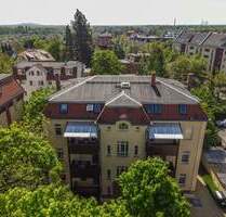 Bezugsfrei! Altbauwohnung mit drei Zimmern, Balkon und Charme im Erdgeschoss - Markkleeberg
