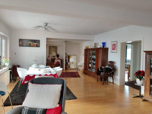 Essenundwohnzimmer - Etagenwohnung mit 126,00 m&sup2; in Koeln zum Kaufen