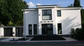 Außenansicht - Großzügiges Haus mit schönem Garten und moderner Ausstattung in Dreieich-Buchschlag