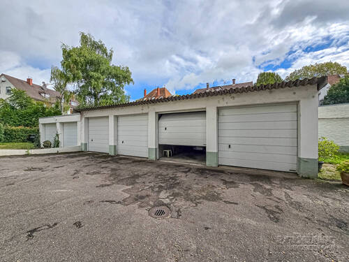 4 Garagen - Mehrfamilienhaus, Wohnhaus mit 513,80 m² in Kehl zum Kaufen