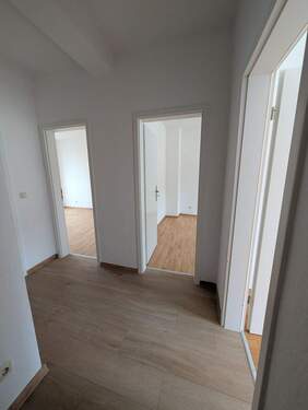 Flur - Etagenwohnung mit 48,00 m² in Plauen zur Miete