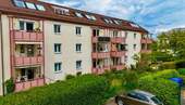 Außenansicht - Ihre Ruheoase in Stadtnähe - kernsanierte, helle 2,5-Zimmer-Wohnung zum sofortigen Selbstbezug!
