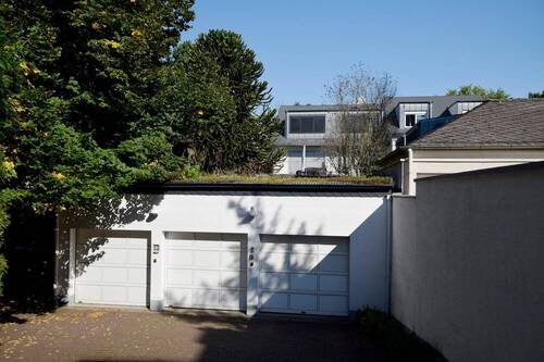 AU Garagen_DSC0426.jpg - 6 Zimmer Etagenwohnung zum Kaufen in Frankfurt am Main