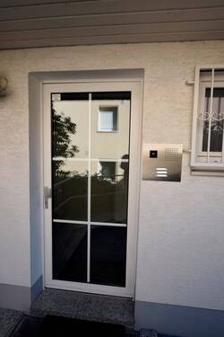 AU Haustür mit Klingel_DSC0421.jpg - 