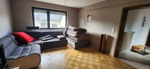 Wohnzimmer EG - Mehrfamilienhaus, Wohnhaus mit 200,00 m&sup2; in Mastershausen zum Kaufen