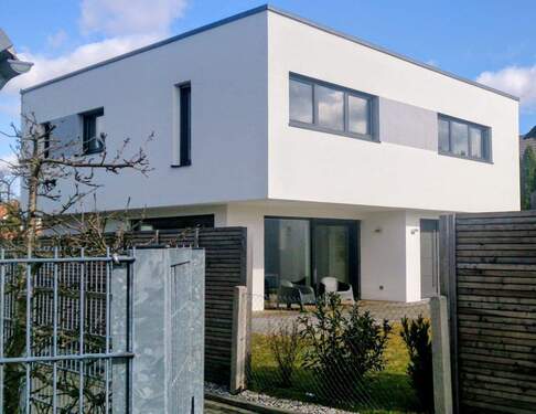 31756a8a-ef0c-4d72-9e5b-20c34b269ca2.jpg - 