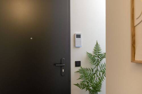 Linienklarer Eingangsraum - 