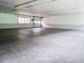Blick auf die Andienung - Halle in Eppingen zur Miete