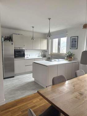Bild 1 - Elegante 5-Zimmer Wohnung mit Balkon in Landshut-Schönbrunn