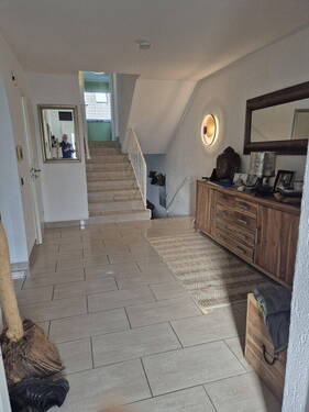 Eingang, Diele - 5 Zimmer Etagenwohnung in Essen