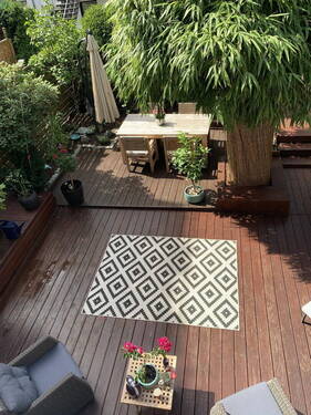 Terrasse hinterm Haus - 