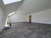 Wohnzimmer - 3 Zimmer Etagenwohnung zur Miete in Jahnsdorf/Erzgeb.