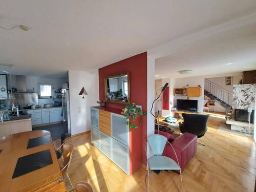 Ess-/Wohnzimmer, Kamin - 7 Zimmer Etagenwohnung in Lörrach