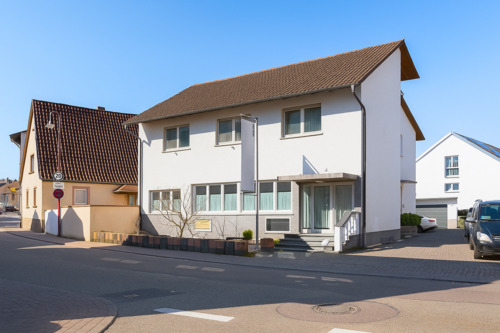 Hausansicht aktuell - Mehrfamilienhaus, Wohnhaus mit 266,00 m&sup2; in Dielheim zum Kaufen