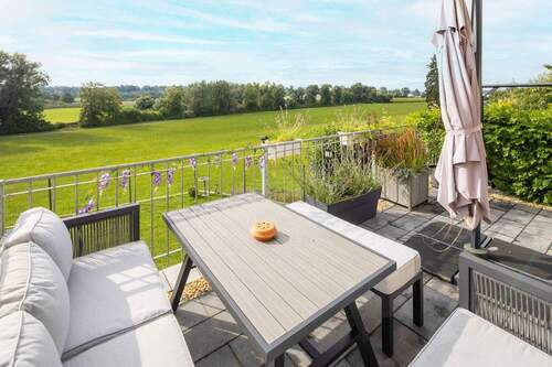 Ö Terrasse Erdgeschoss - 8 Zimmer Einfamilienhaus zum Kaufen in Krumbach