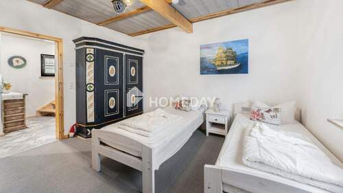 EG Schlafzimmer 1 2 - 