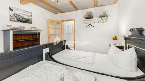 EG Schlafzimmer 2 2 - 