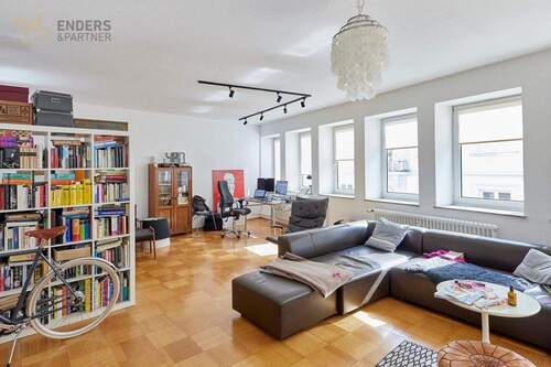 1. OG - 2 Zimmer Mehrfamilienhaus, Wohnhaus zum Kaufen in Trier