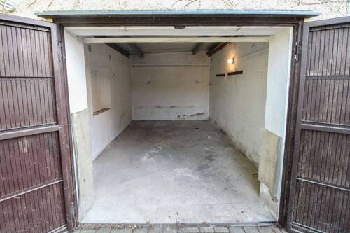 Garage - 