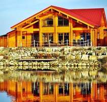 Freistehendes Blockbohlenhaus direkt am See - Lünne