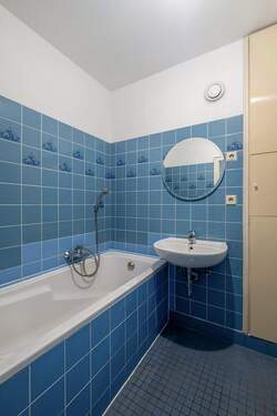 Dusch- und Wannenbad - 