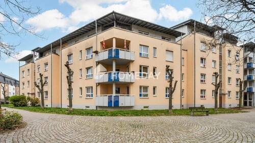 Außenansicht 3 - 3 Zimmer Etagenwohnung zum Kaufen in Freital