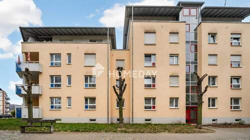 Außenansicht 4 - Etagenwohnung mit 74,30 m² in Freital zum Kaufen