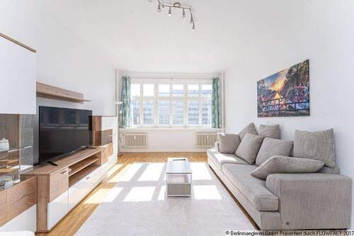 Wohnzimmer - 2 Zimmer Etagenwohnung zum Kaufen in Berlin